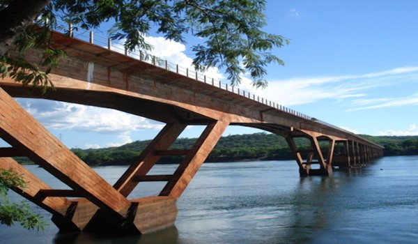 Corpo de jovem que saltou de ponte é localizado