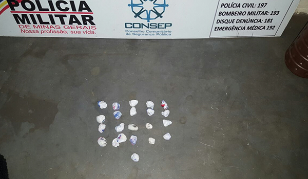 Após denúncia PM apreende menor por tráfico de drogas