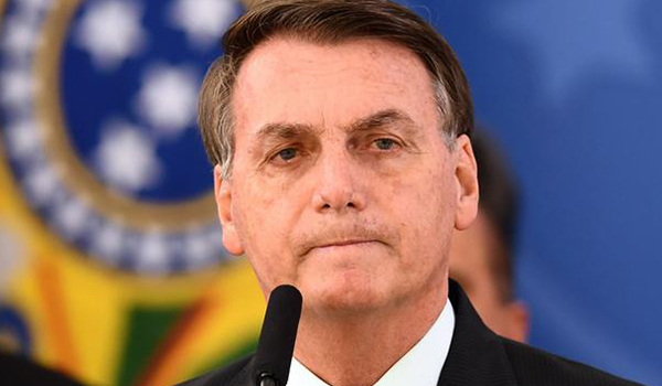 Bolsonaro: com certificação da Anvisa, vacina será gratuita e não obrigatória