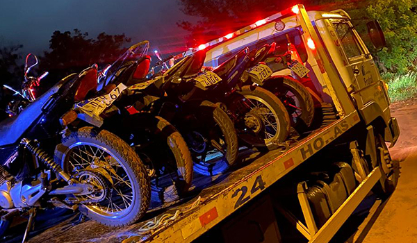 Polícia Militar apreende motos em operação na pista de manobras radicais