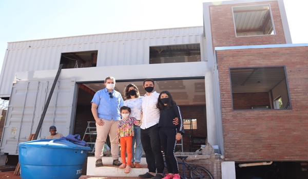 CASAL DECIDE CONSTRUIR CASA SUSTENTÁVEL EM FRUTAL