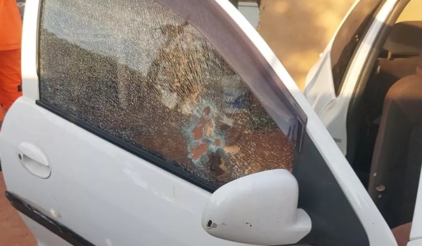 HOMEM É ENCONTRADO MORTO E COM MARCAS DE TIROS DENTRO DE CARRO EM ITURAMA