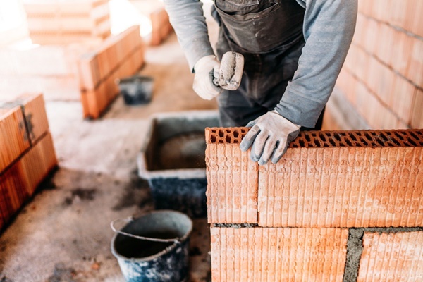 MATERIAIS DE CONSTRUÇÃO E INSTRUMENTOS DE TRABALHO DE PEDREIROS SÃO FURTADOS DE OBRA NO BAIRRO JARDIM DAS ESMERALDAS