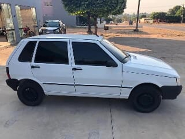 CARRO É FURTADO NA VILA ESPERANÇA E LOCALIZADO MOMENTOS DEPOIS NO BAIRRO PROGRESSO