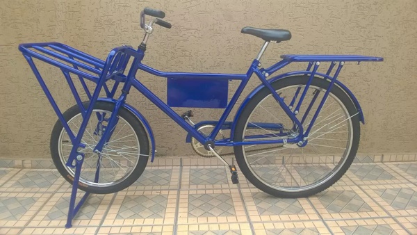 SUSTO: CRIANÇA DE 8 ANOS BATE BICICLETA EM ÔNIBUS DA PREFEITURA DE FRUTAL