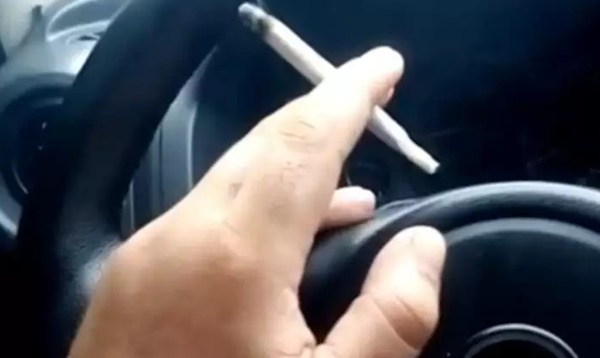 MOTORISTA É DETIDO POR DIRIGIR VEÍCULO SOB EFEITO DE MACONHA