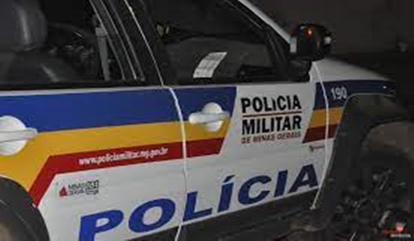 JOVEM SUSPEITA DE EMBRIAGUEZ SOFRE ACIDENTE E ACABA DETIDA PELA POLÍCIA MILITAR