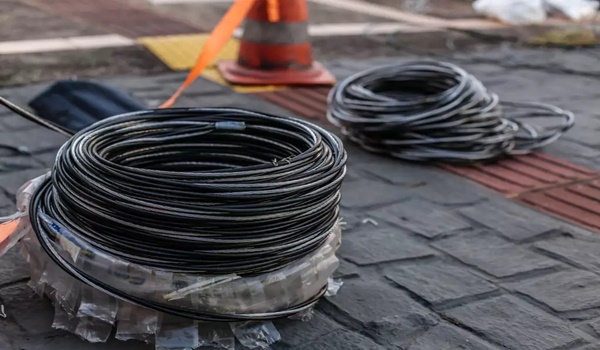 LADRÕES FURTAM CABOS DE ENERGIA DA ESTAÇÃO DE CAPTAÇÃO DE ÁGUA DA COPASA DE FRUTAL