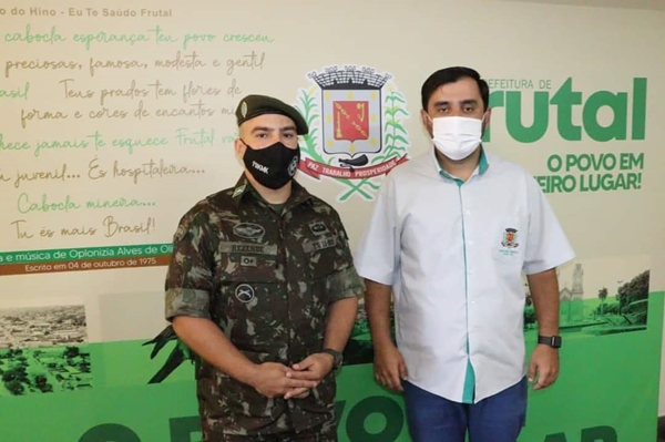 NOVO COMANDANTE DO TIRO DE GUERRA DE FRUTAL SE REÚNE COM PREFEITO BRUNO