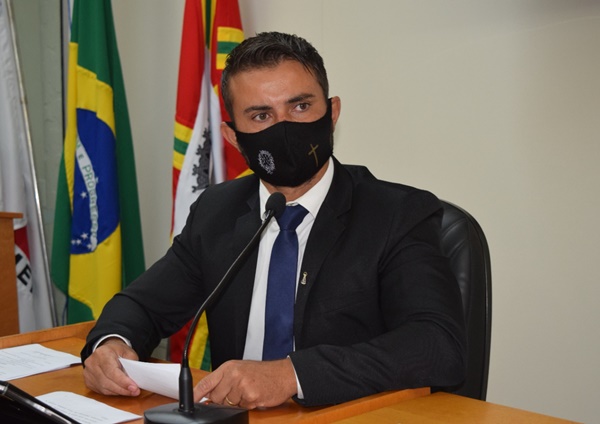 VEREADOR JHONATHAN LAVADOR APURA EVENTUAIS IRREGULARIDADES NA LOCAÇÃO DE VEÍCULOS PELA PREFEITURA