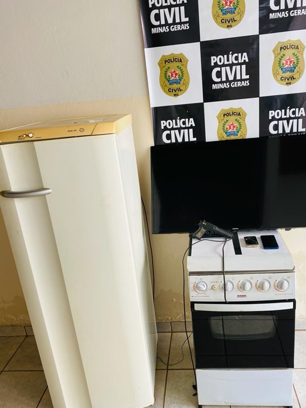 POLÍCIA CIVIL RECUPERA OBJETOS REFERENTES A DOIS FURTOS OCORRIDOS NA CIDADE DE FRUTAL