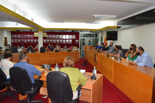 CÂMARA MUNICIPAL CRIA COMISSÃO PARA DISCUTIR PAGAMENTO DO PISO NACIONAL DOS PROFESSORES