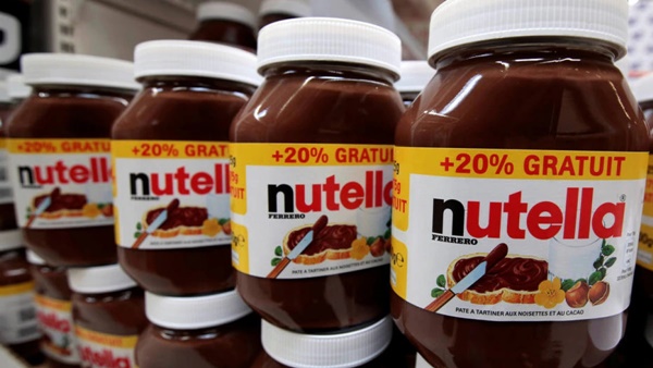 HOMEM FURTA POTES DE NUTELLA E OS CONSOME ANTES DE SER PRESO
