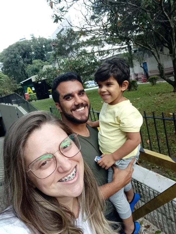 MENINO DE UBERLÂNDIA QUE ESTAVA INTERNADO COM HEPATITE AGUDA RECEBE ALTA MÉDICA