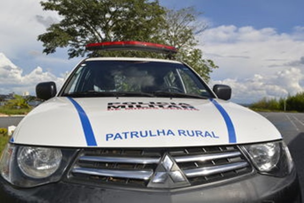 ASSALTANTES INVADEM FAZENDA EM COMENDADOR GOMES PARA ROUBAR DEFENSIVOS AGRÍCOLAS. DURANTE A AÇÃO, MULHER E CRIANÇAS FORAM MANTIDAS REFÉNS PELOS CRIMINOSOS