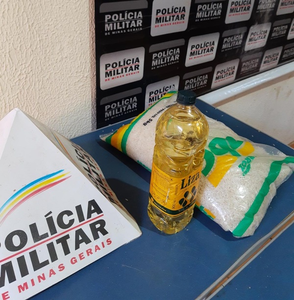 HOMEM DESCUMPRE MEDIDA PROTETIVA E AGRIDE A MÃE COM SOCOS E CHUTES; COM ELE FORAM LOCALIZADOS MANTIMENTOS QUE ELE FURTOU DA CASA DE SUA GENITORA