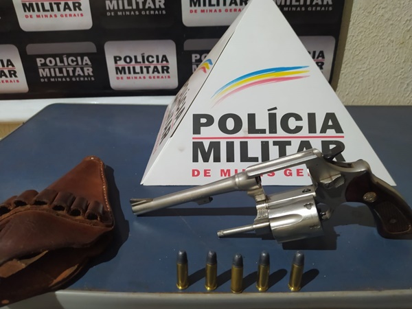 POLÍCIA MILITAR APREENDE ARMA EM FRUTAL
