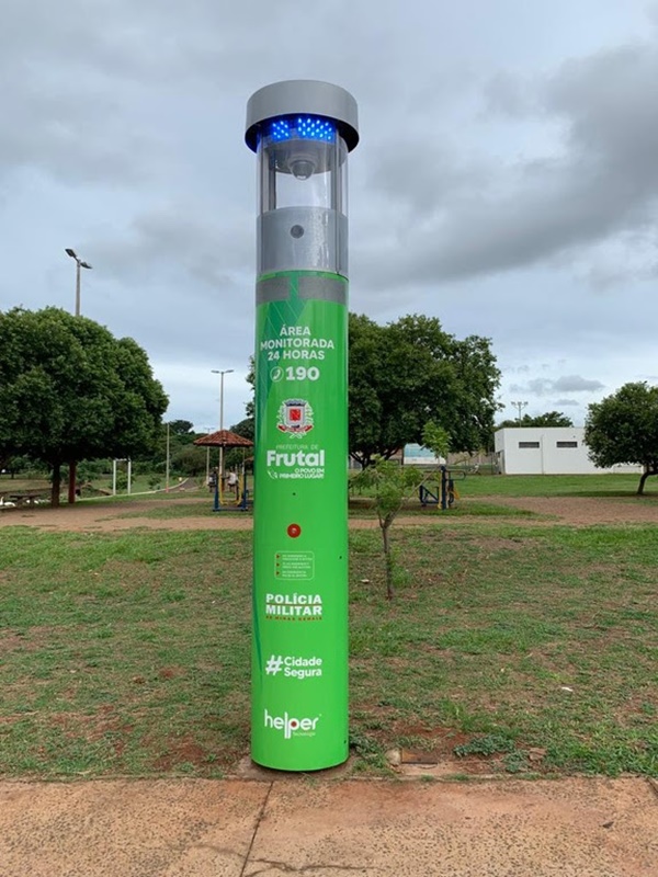 ADOLESCENTE É APREENDIDO ACUSADO DE DANIFICAR CÂMERA DE MONITORAMENTO DE UM TOTEM NO CRUZAMENTO DAS AVENIDAS BRASÍLIA E EUVALDO LODI