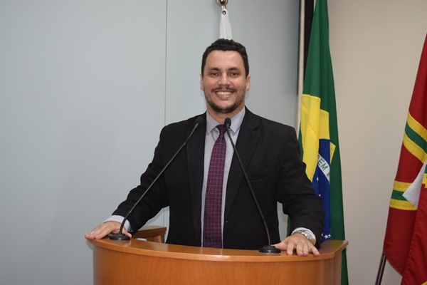 ALEXANDRE BRAZ E ZIZI SOLICITAM RECURSOS PARA “FREI GABRIEL” AO DEPUTADO RAUL BELÉM 