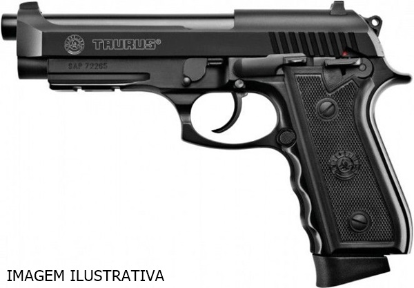LADRÕES FURTAM ARMA ESCONDIDA EM CHURRASQUEIRA