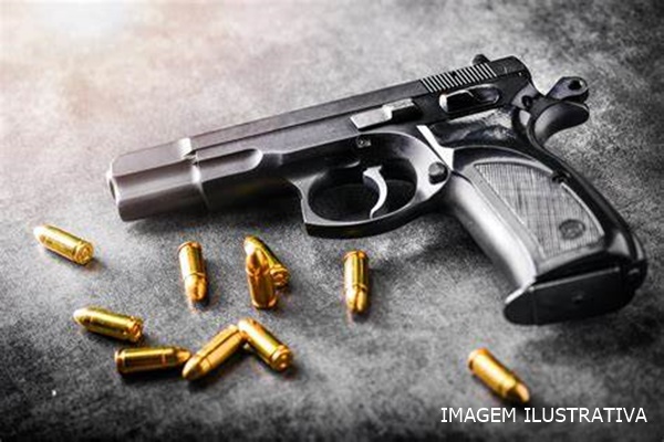 POLÍCIA MILITAR PRENDE HOMEM QUE REALIZAVA REPAROS EM ARMAS DE FOGO
