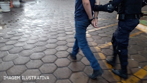 POR MEIO DE DENÚNCIA ANÔNIMA, PM DE PLANURA PRENDE FORAGIDO DA JUSTIÇA
