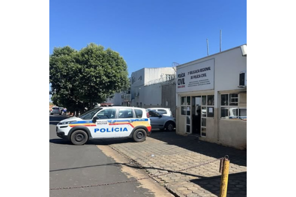 POLÍCIA MILITAR APREENDE ARMA APÓS TENTATIVA DE SUICÍDIO EM FRUTAL; VÍTIMA ESTÁ EM PROCESSO DE SEPARAÇÃO
