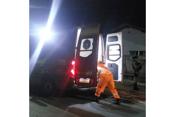 POLICIAIS MILITARES SALVAM HOMEM DESACORDADO EM CASA COM VAZAMENTO DE GÁS NO BAIRRO VILA ESPERANÇA