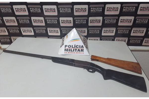 POLÍCIA MILITAR APREENDE ESPINGARDA CALIBRE .12 EM FAZENDA DE FRUTAL APÓS DENÚNCIA ANÔNIMA