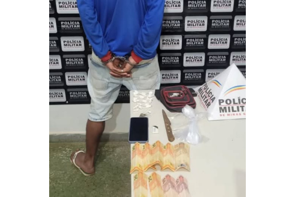 HOMEM É PRESO POR TRÁFICO DE DROGAS NO BAIRRO SANTO AMARO, EM CONCEIÇÃO DAS ALAGOAS