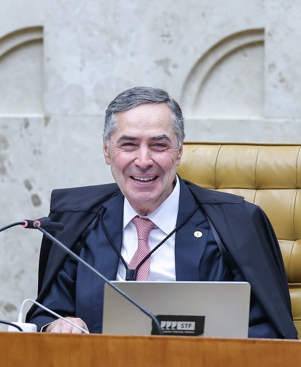 MINISTRO LUÍS ROBERTO BARROSO ANUNCIA APOSENTADORIA DO SUPREMO TRIBUNAL FEDERAL
