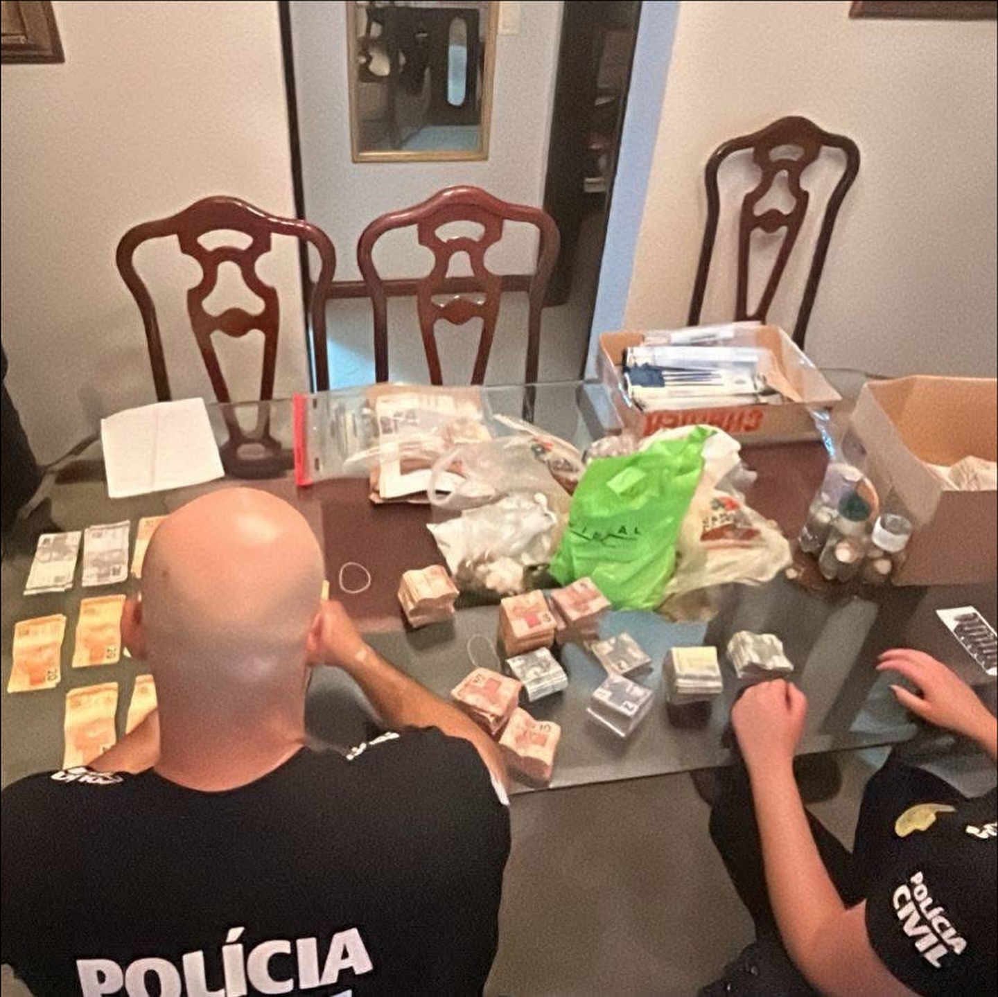 POLÍCIA CIVIL DEFLAGRA OPERAÇÃO EXPOCAMPO CONTRA ESQUEMA DE FRAUDES E SUPERFATURAMENTO EM CONTRATOS PÚBLICOS