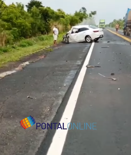 GRAVE ACIDENTE NA BR-153 PRÓXIMO AO POSTO 50 DEIXA AO MENOS TRÊS MORTOS; TRÂNSITO ESTÁ INTERROMPIDO E EQUIPES DE RESGATE ATUAM NO LOCAL