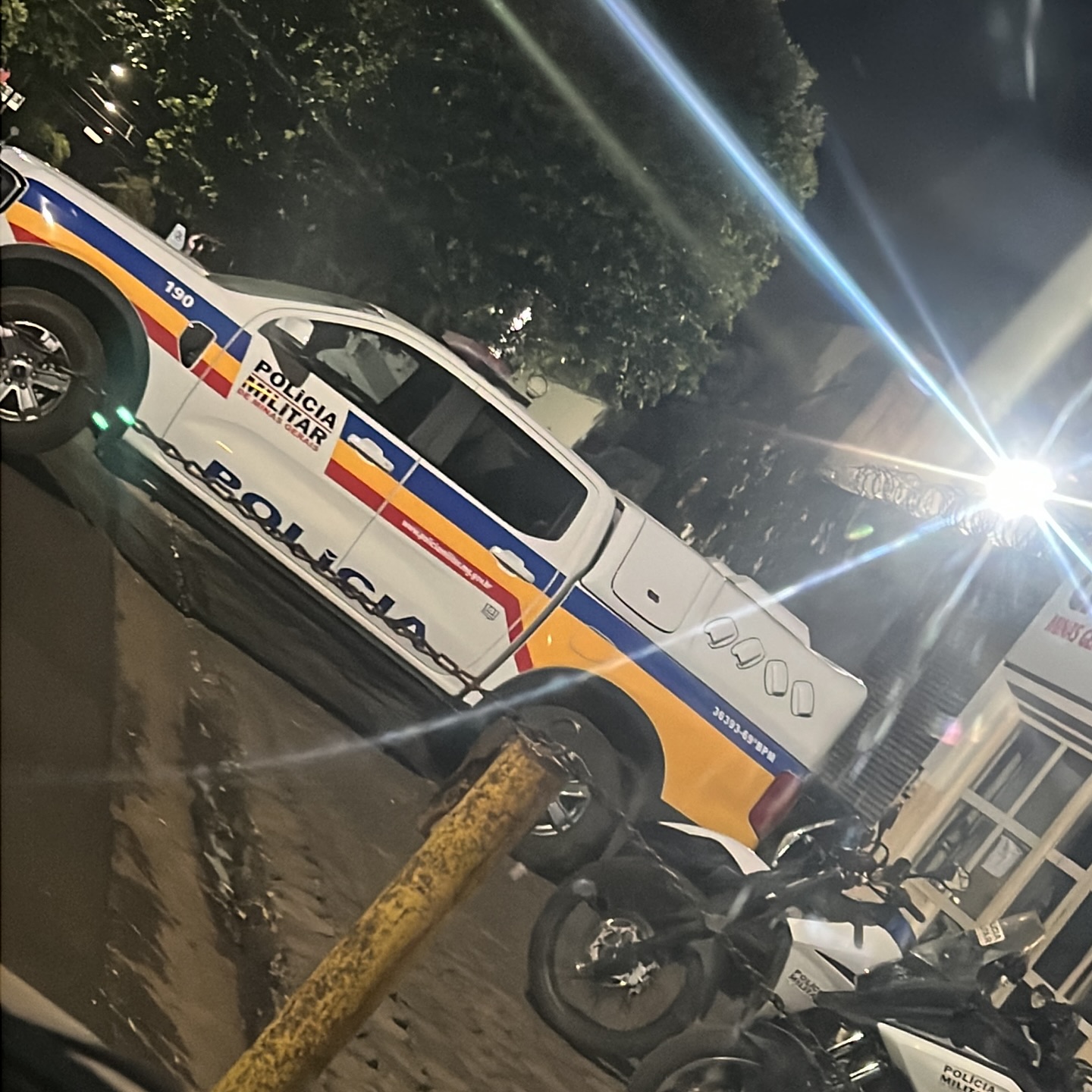 MOTORISTA É PERSEGUIDO E ALVO DE DISPAROS APÓS BRIGA EM BAR EM FRUTAL