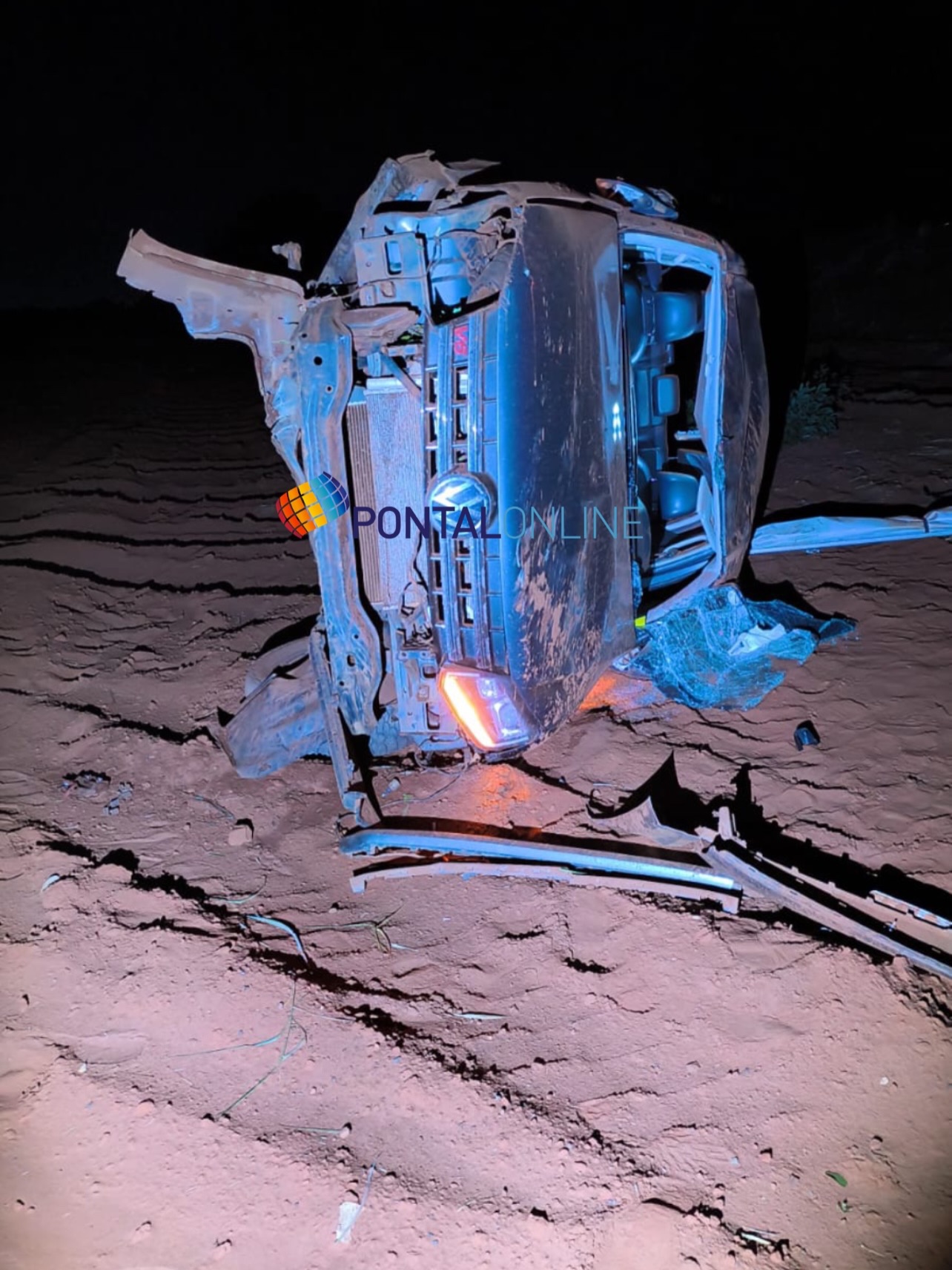 COLISÃO TRASEIRA SEGUIDA DE CAPOTAMENTO DEIXA FERIDOS NA MG-255 EM FRUTAL