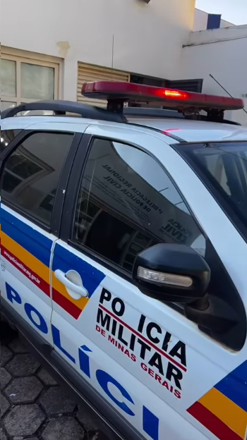 POLÍCIA CIVIL CUMPRE MANDADO EM FRUTAL E HOMEM PRESO APRESENTA COMPORTAMENTO AGRESSIVO NA DELEGACIA