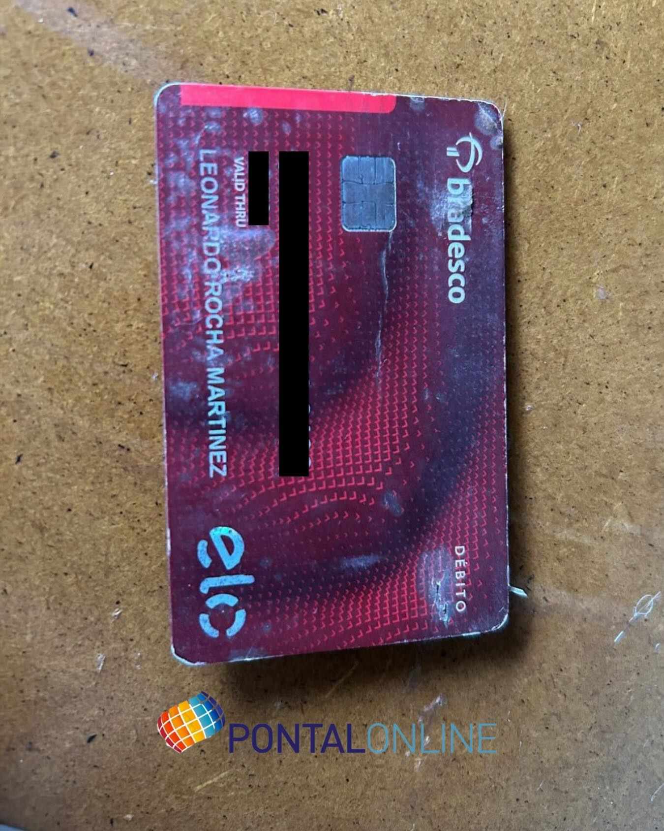 CARTÃO BANCÁRIO É ENCONTRADO EM FRENTE A AGÊNCIA BANCÁRIA EM FRUTAL