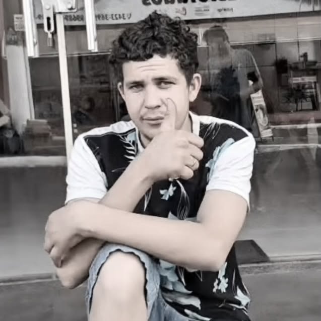 FALECE JANHELITON SANTOS QUEIROZ, AOS 25 ANOS, EM UBERABA