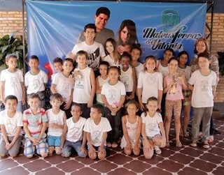 Mateus Ferraz E Vitória - Projeto Escola 2014-110