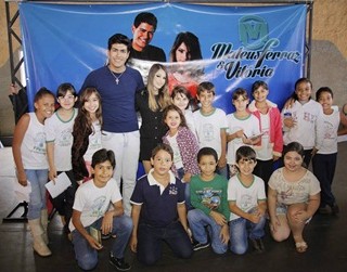 Mateus Ferraz E Vitória - Projeto Escola 2014-26