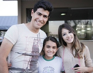 Mateus Ferraz E Vitória - Projeto Escola 2014-6