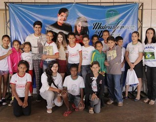 Mateus Ferraz E Vitória - Projeto Escola 2014-8